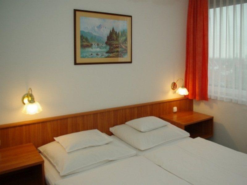 Aqua Hotel ยูลา ภายนอก รูปภาพ